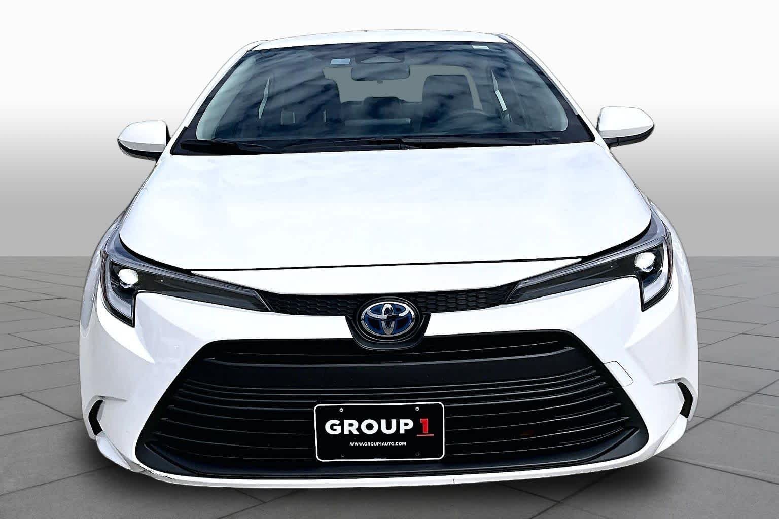 Used 2024 Ice Cap Toyota Hybrid LE image 3