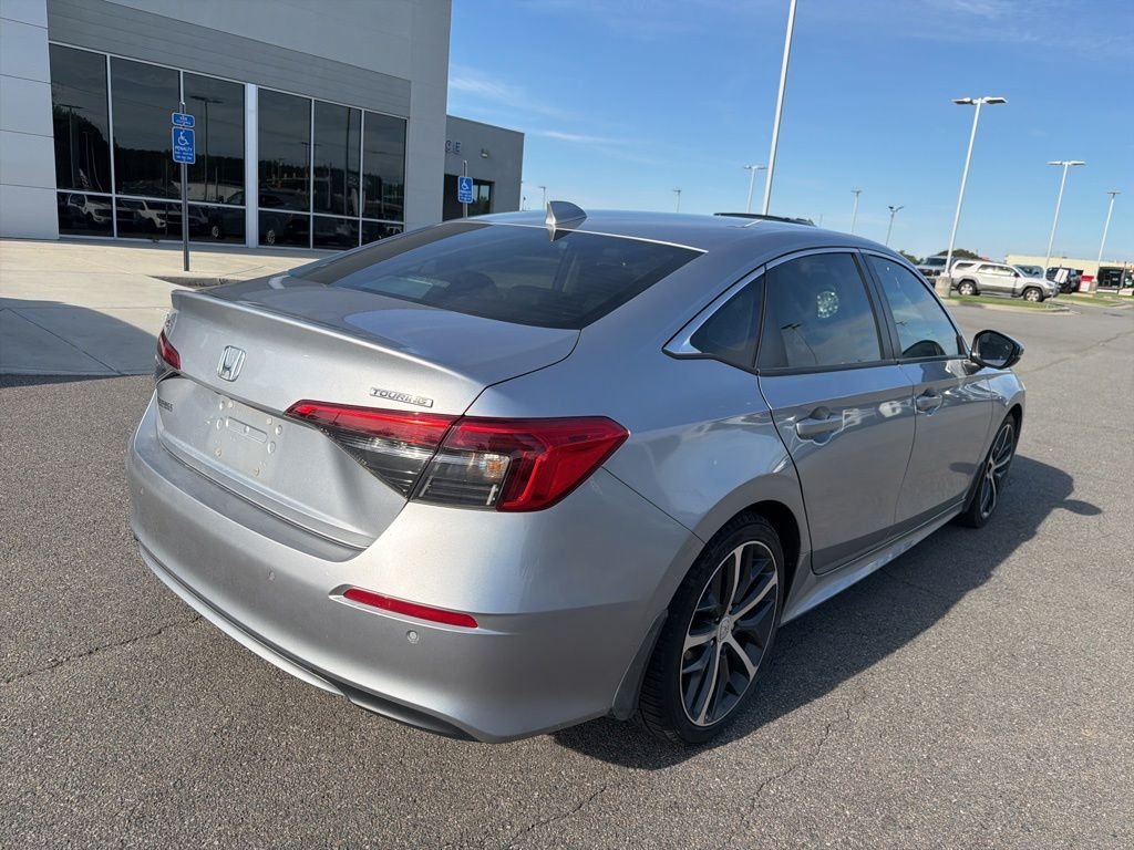 Used 2024 Lunar Silver Metallic Honda Touring image 7