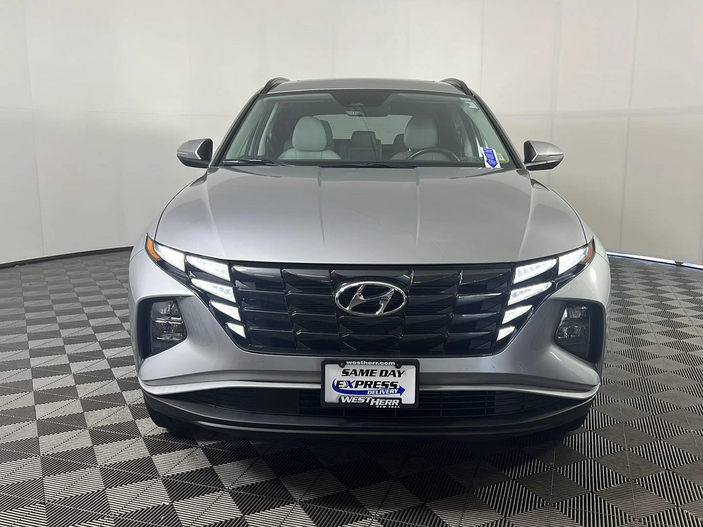 Used 2023 Shimmering Silver Hyundai SEL image 8