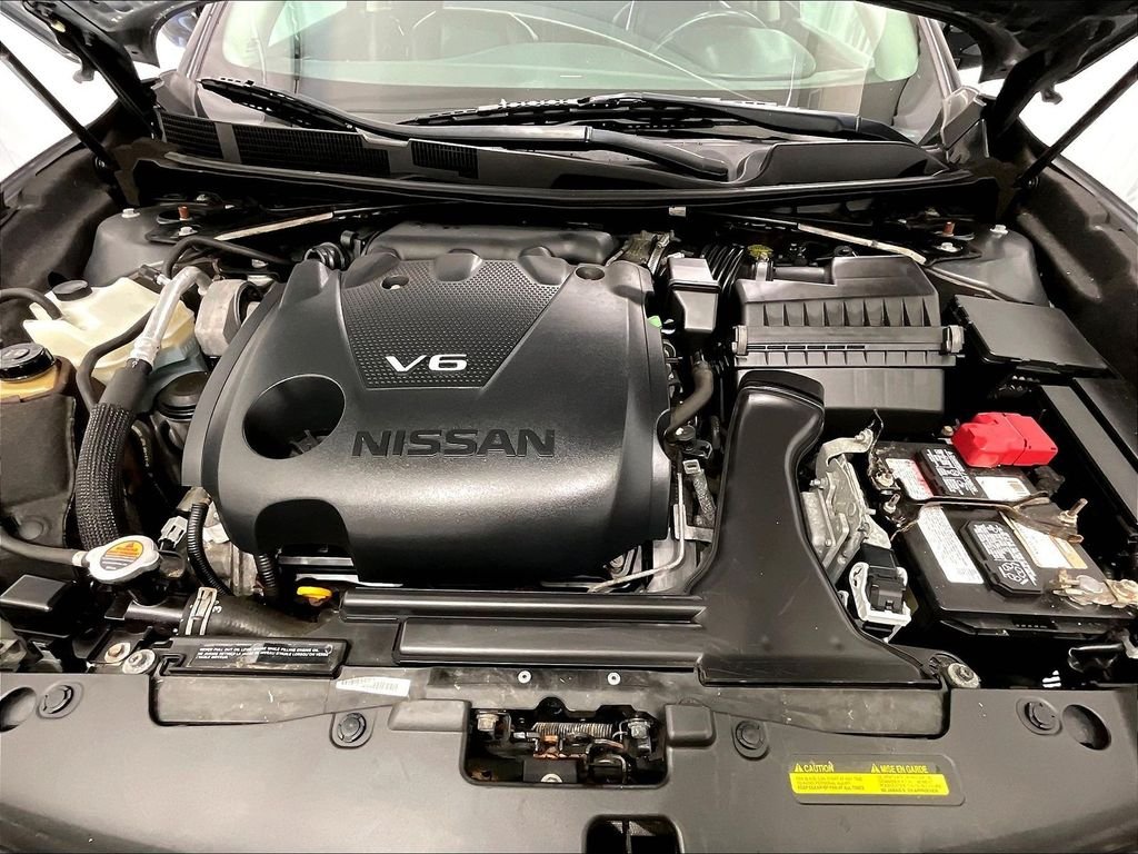 Used 2016 Gun Metallic Nissan SR image 29