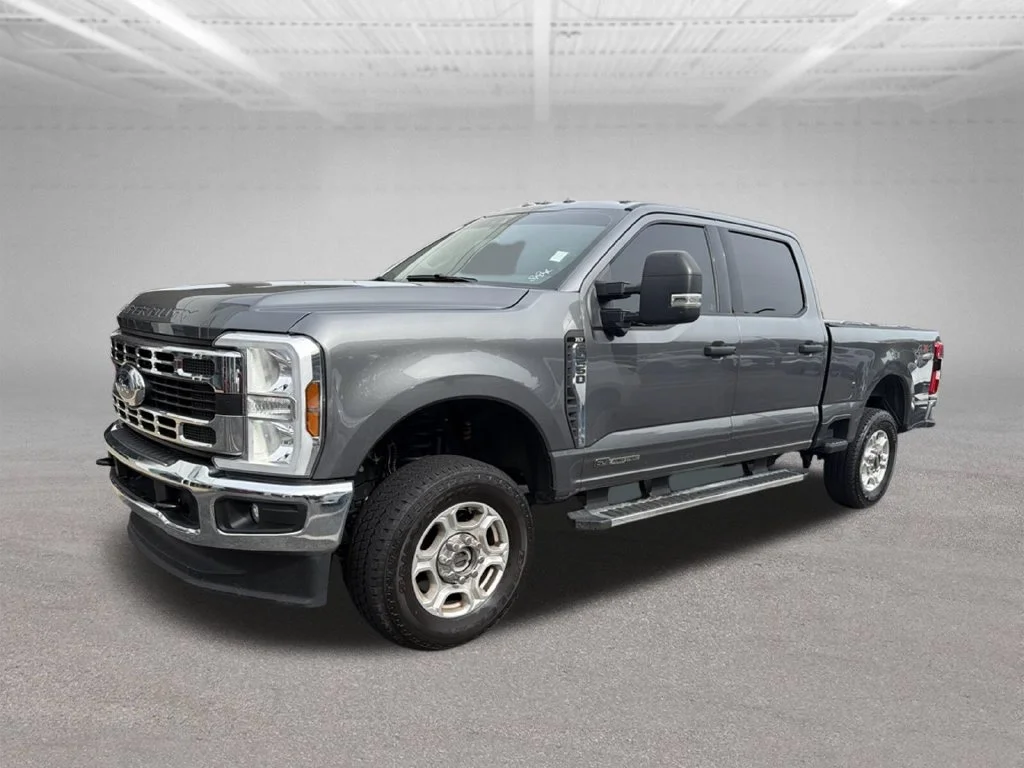 Used 2025 Gray Ford XLT image 20