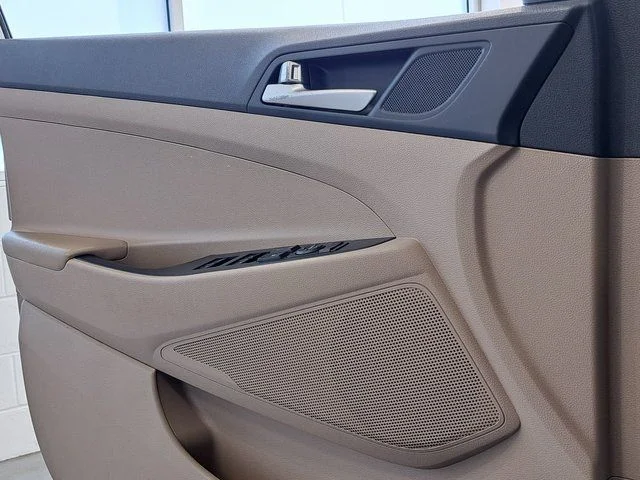 Used 2019 White Hyundai Value image 21