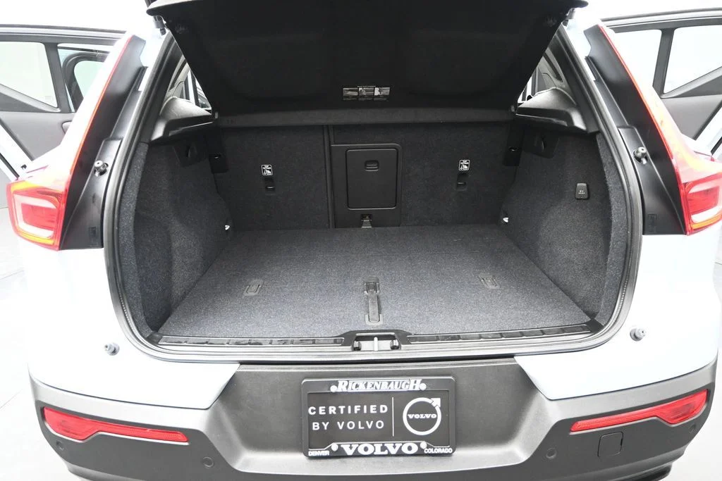 Certified Used 2024 Cloud Blue Volvo Ultimate image 23