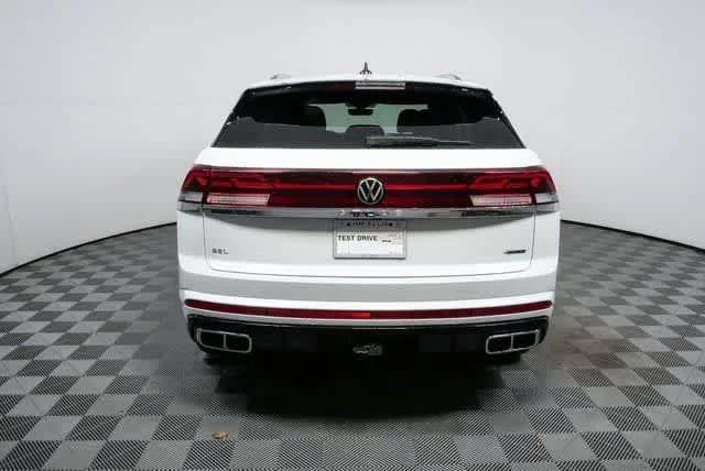 New 2026 Opal White Pearl Volkswagen 2.0T SEL Premium R-Line image 31