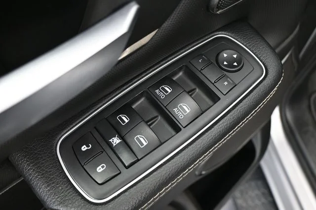 Used 2020 Silver Ram Sport image 22