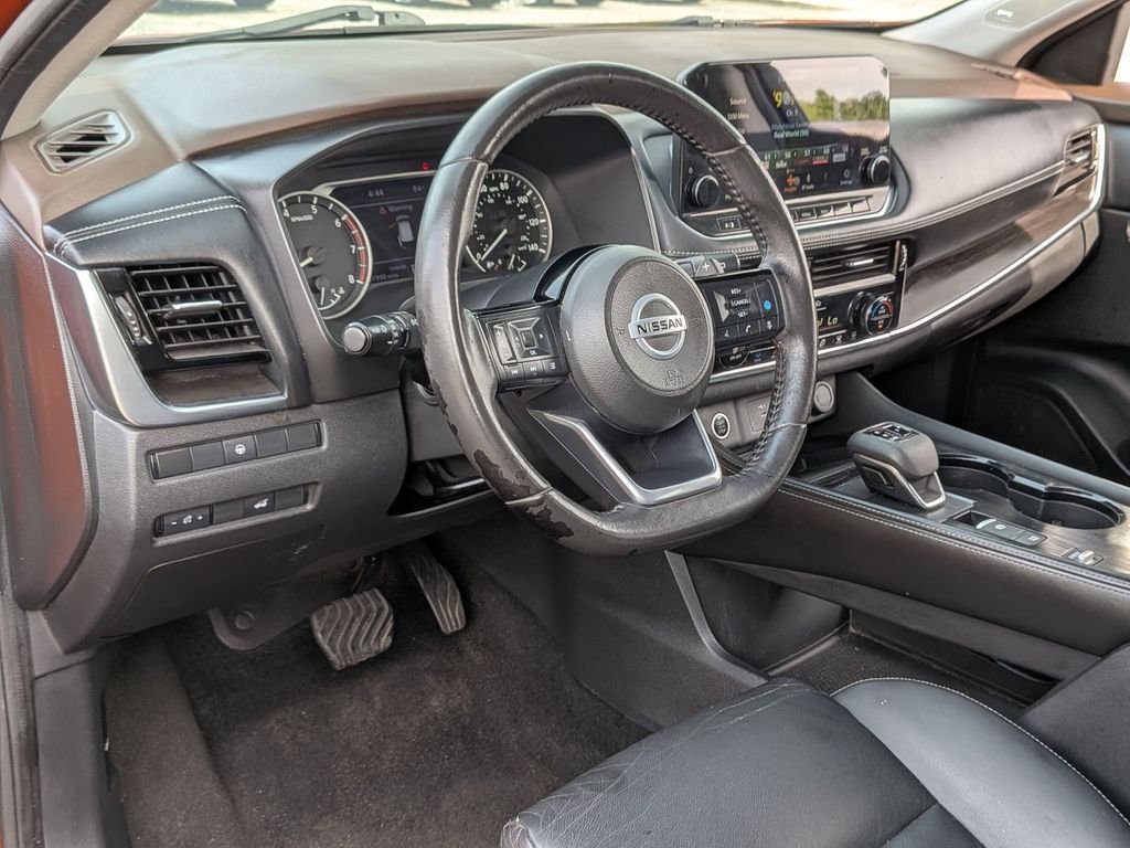 Used 2021 Super Black Nissan SL image 36
