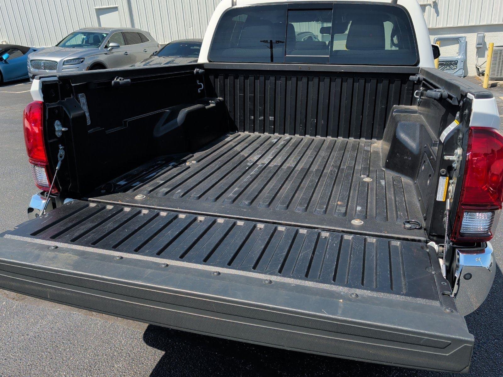 Used 2023 Ice Cap Toyota SR5 image 36