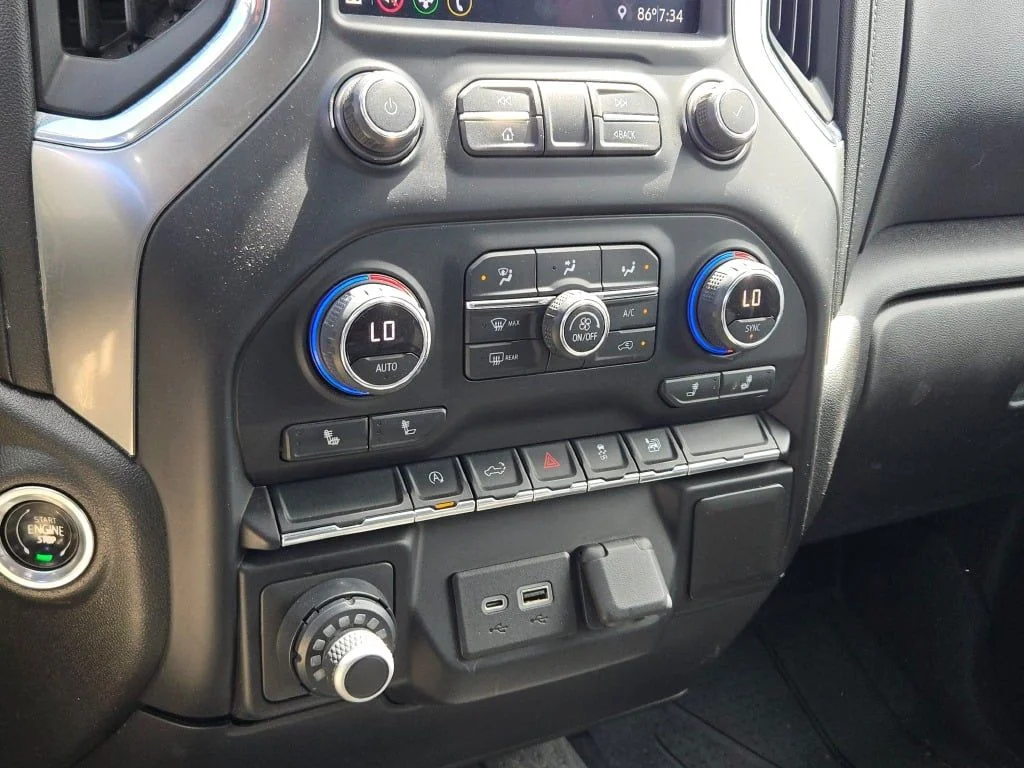 Used 2021 Silver Chevrolet LT image 26