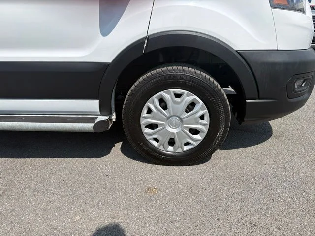 Used 2025 White Ford Base image 39