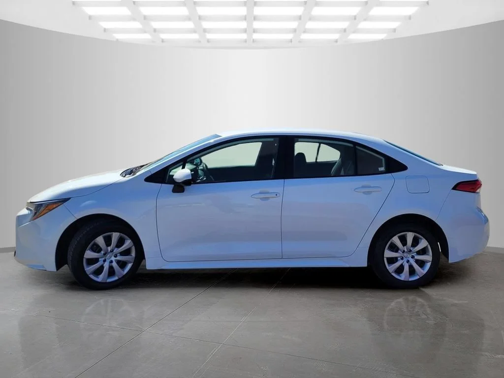 2024 Toyota Corolla LE - Photo 8