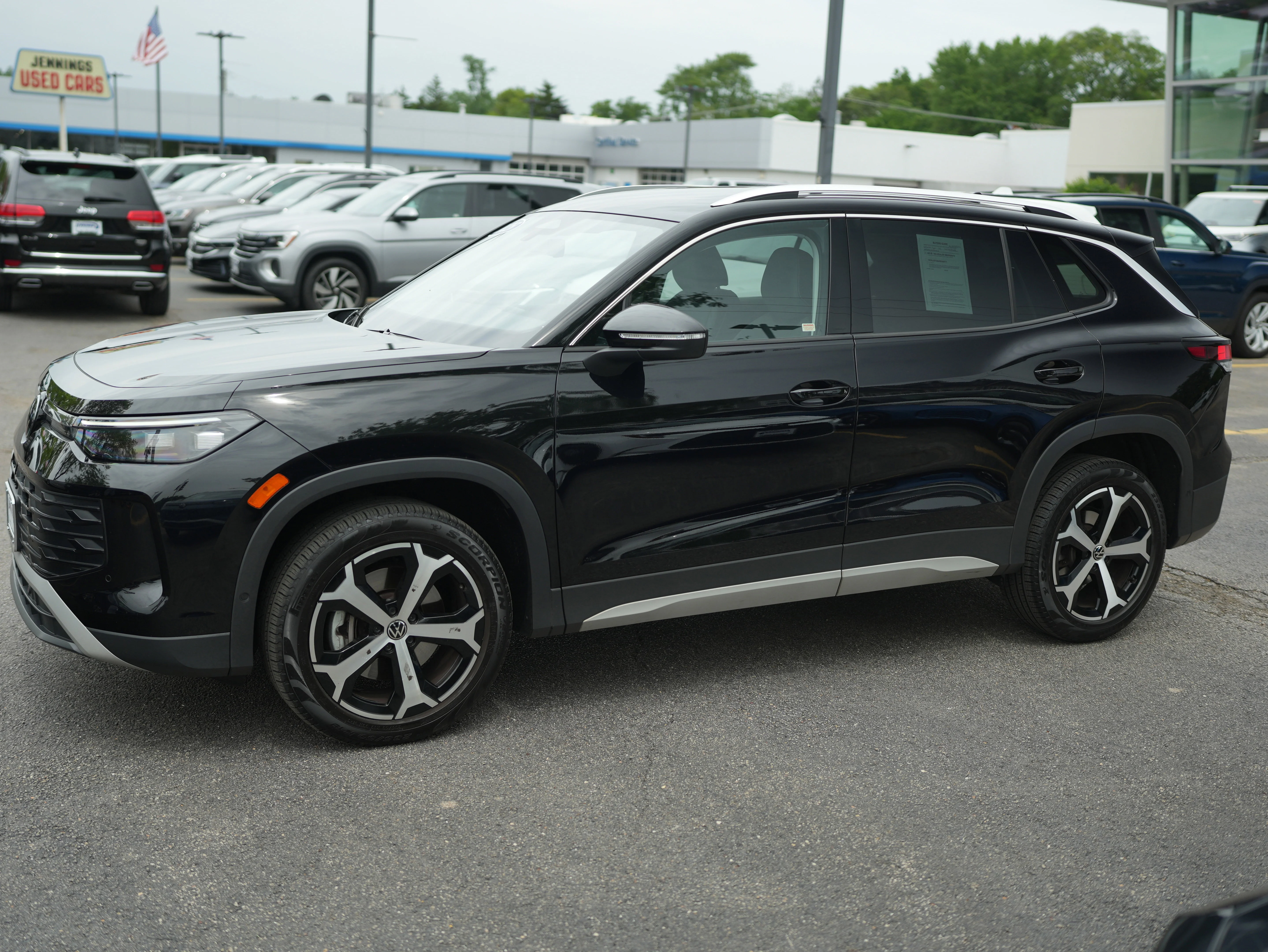 Used 2025 Black Volkswagen SE image 10
