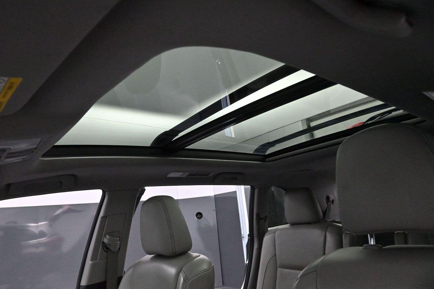 Used 2017 Predawn Gray Mica Toyota Limited image 29