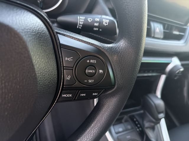 2025 Toyota RAV4 LE - Photo 17