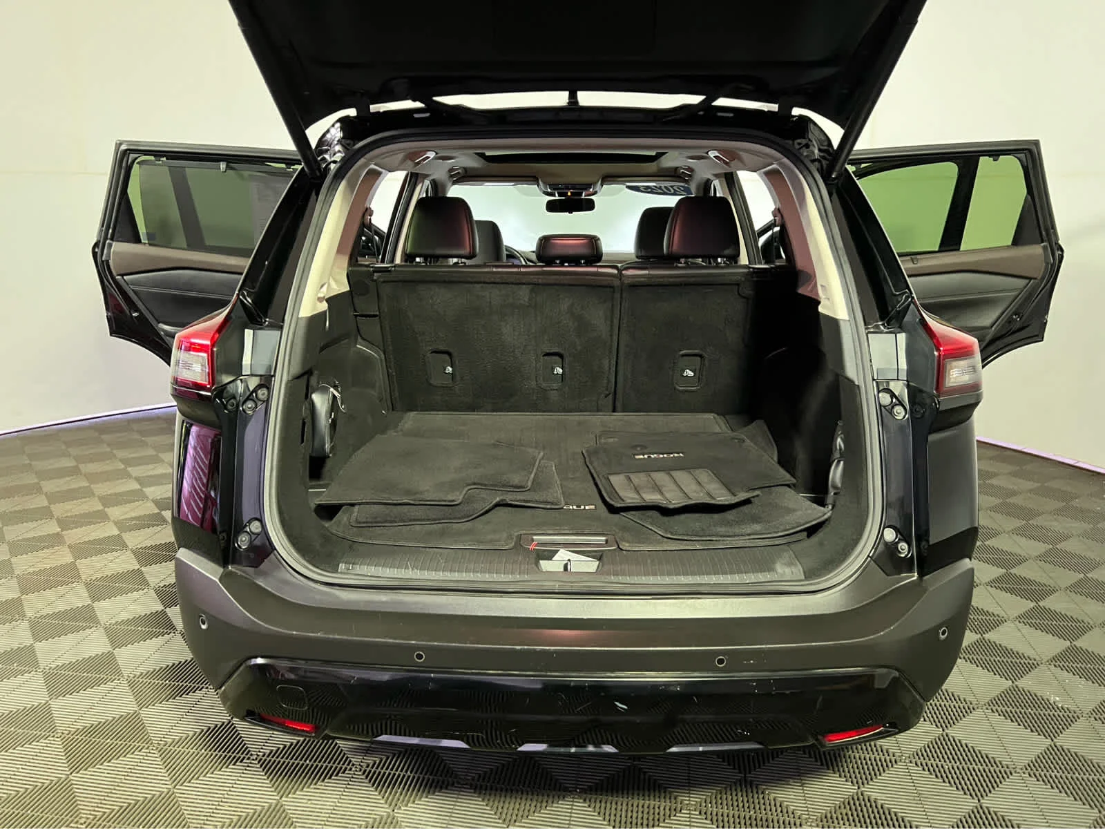 Certified Used 2023 Super Black Nissan SV image 27