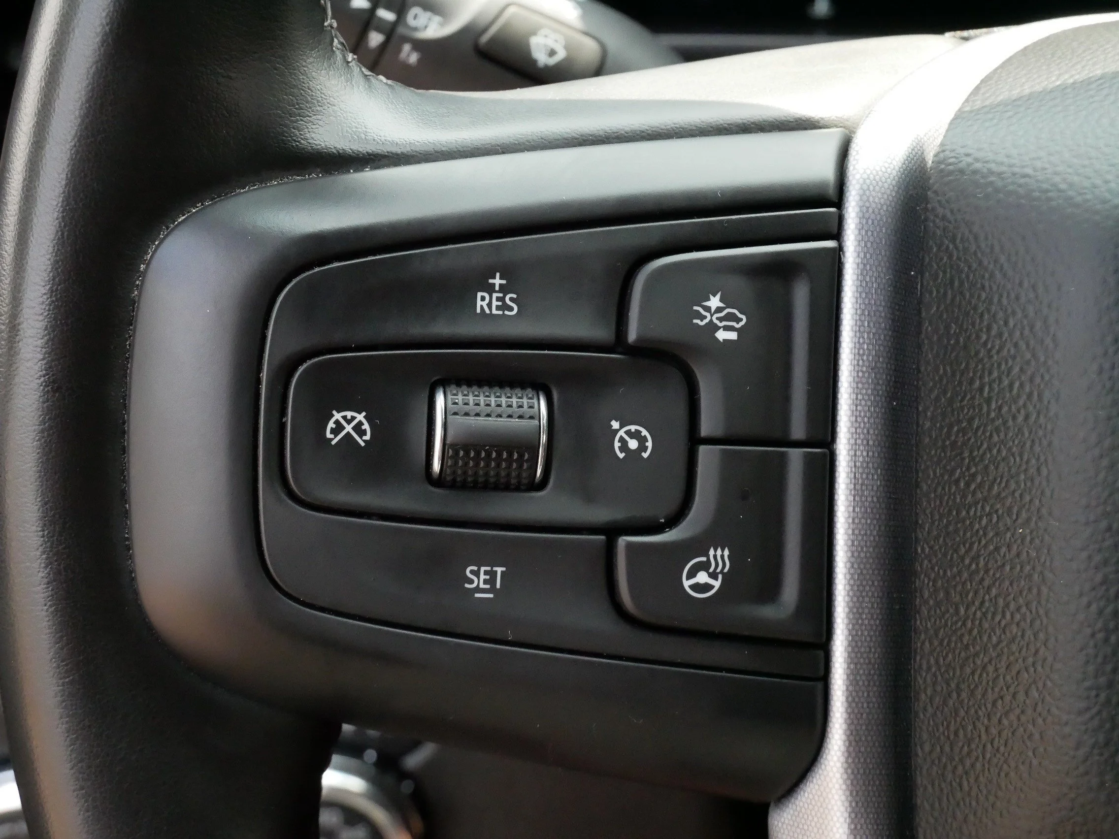 Used 2024 Onyx Black GMC Elevation image 26