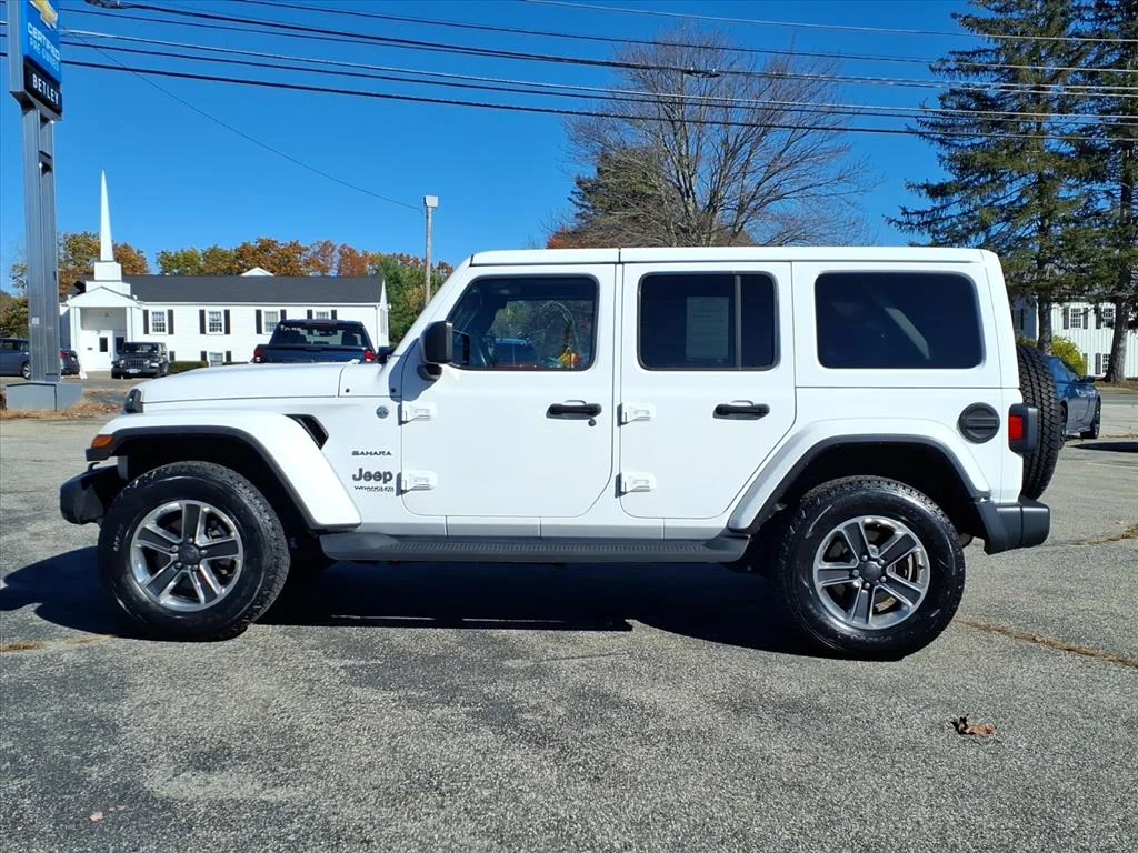 Used 2019 White Jeep Sahara 4x4 image 8