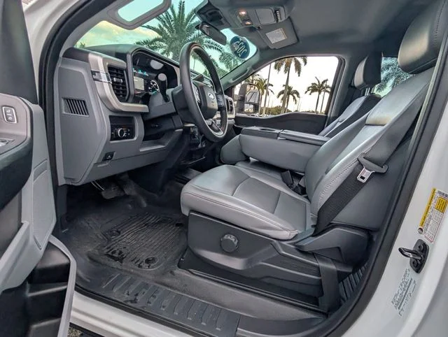 2025 Ford F-350 Super Duty XL - Photo 8
