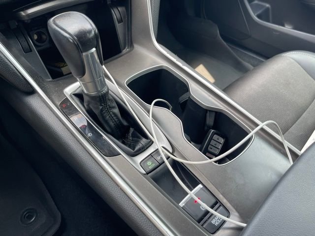 Used 2019  Honda Sport image 10