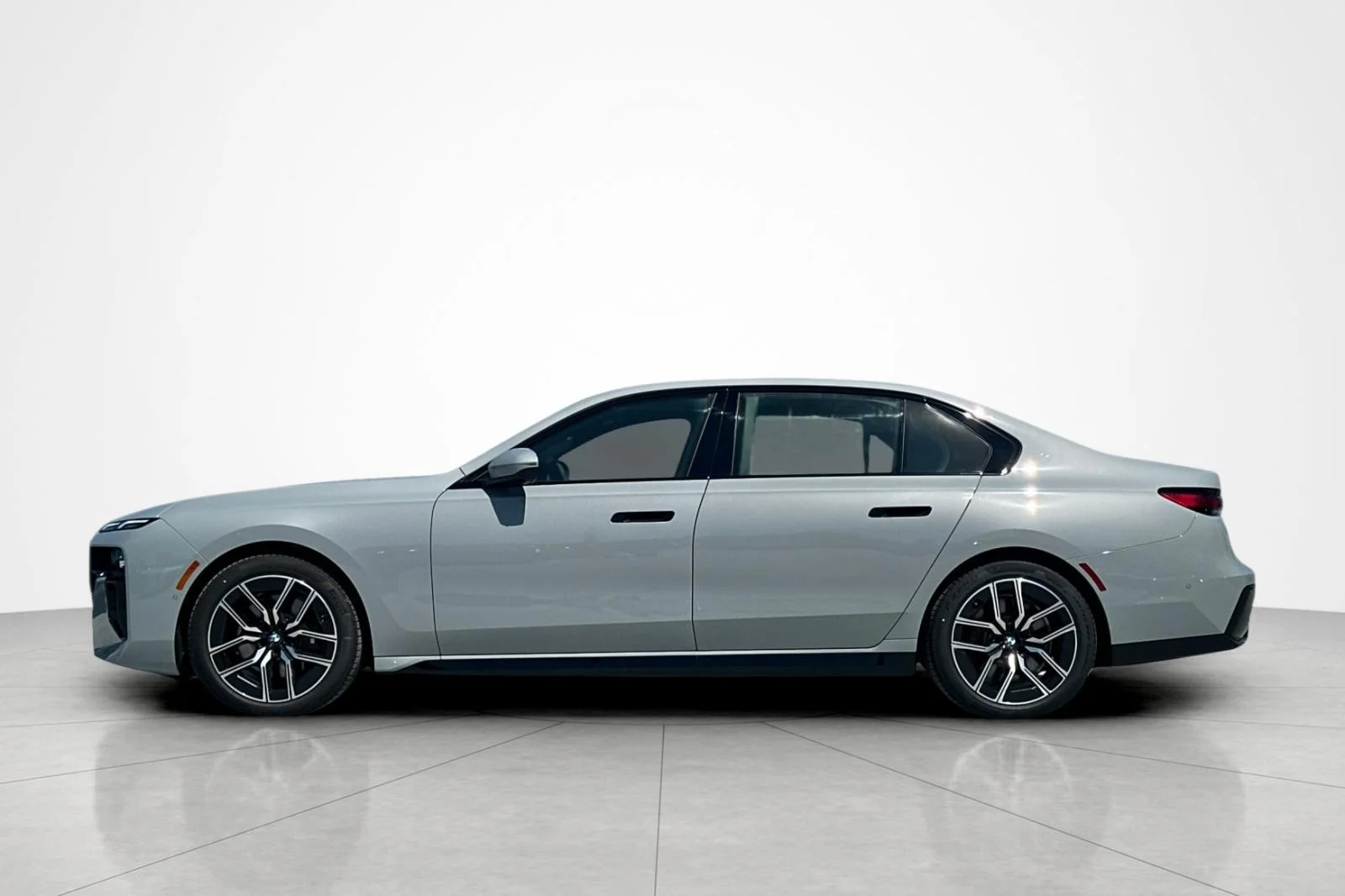 New 2026 Brooklyn Grey Metallic BMW 740i xDrive image 2