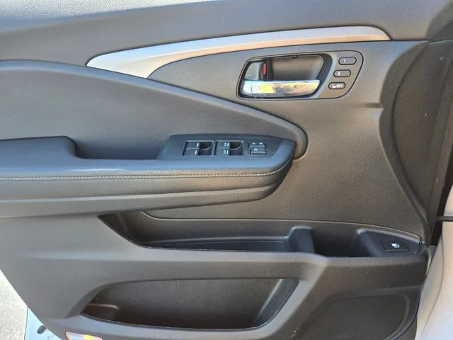 Used 2023 White Honda RTL-E image 36