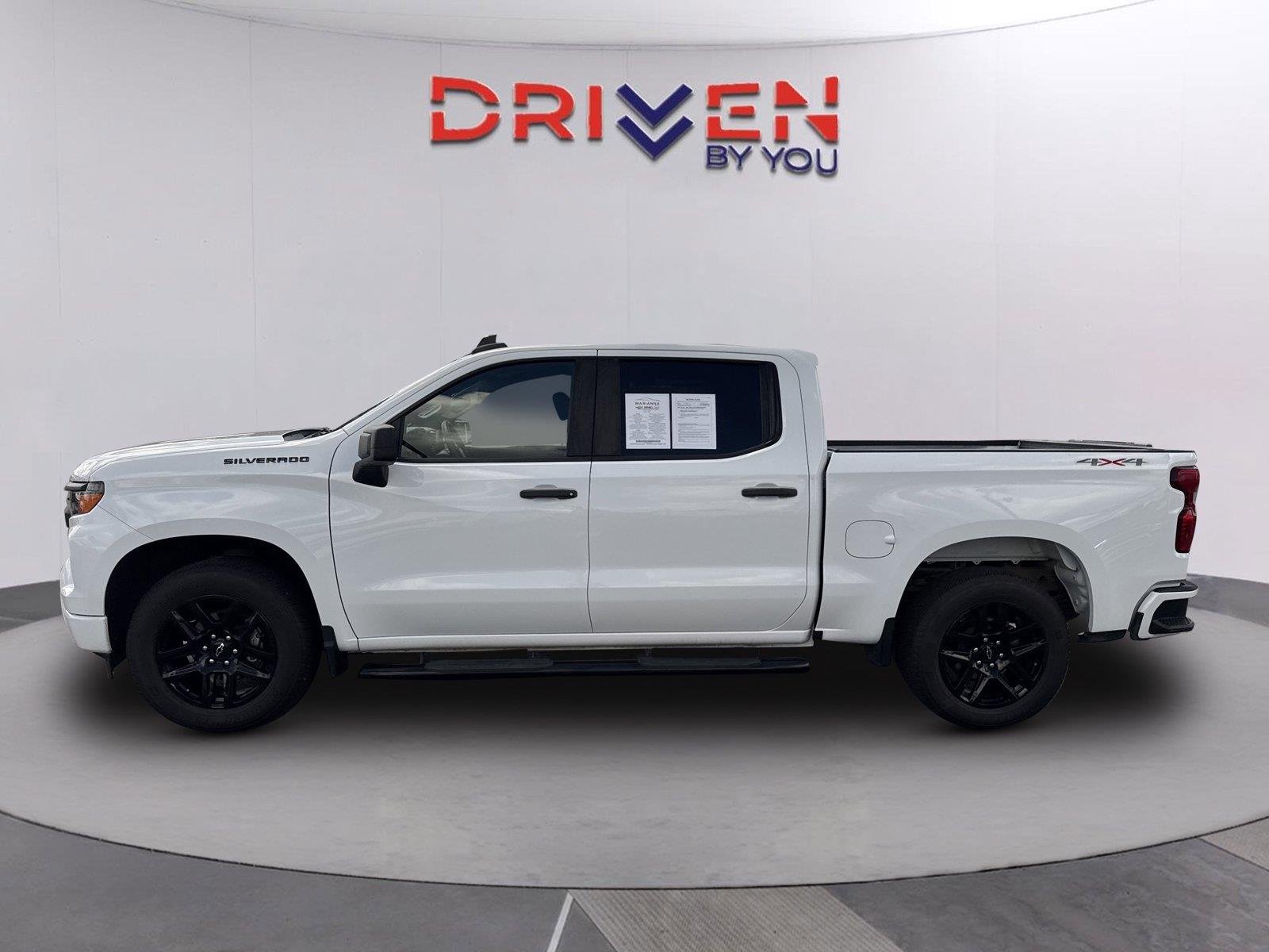 Used 2022 Summit White Chevrolet Custom image 7