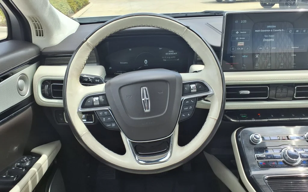 Used 2023 White Lincoln Black Label image 21