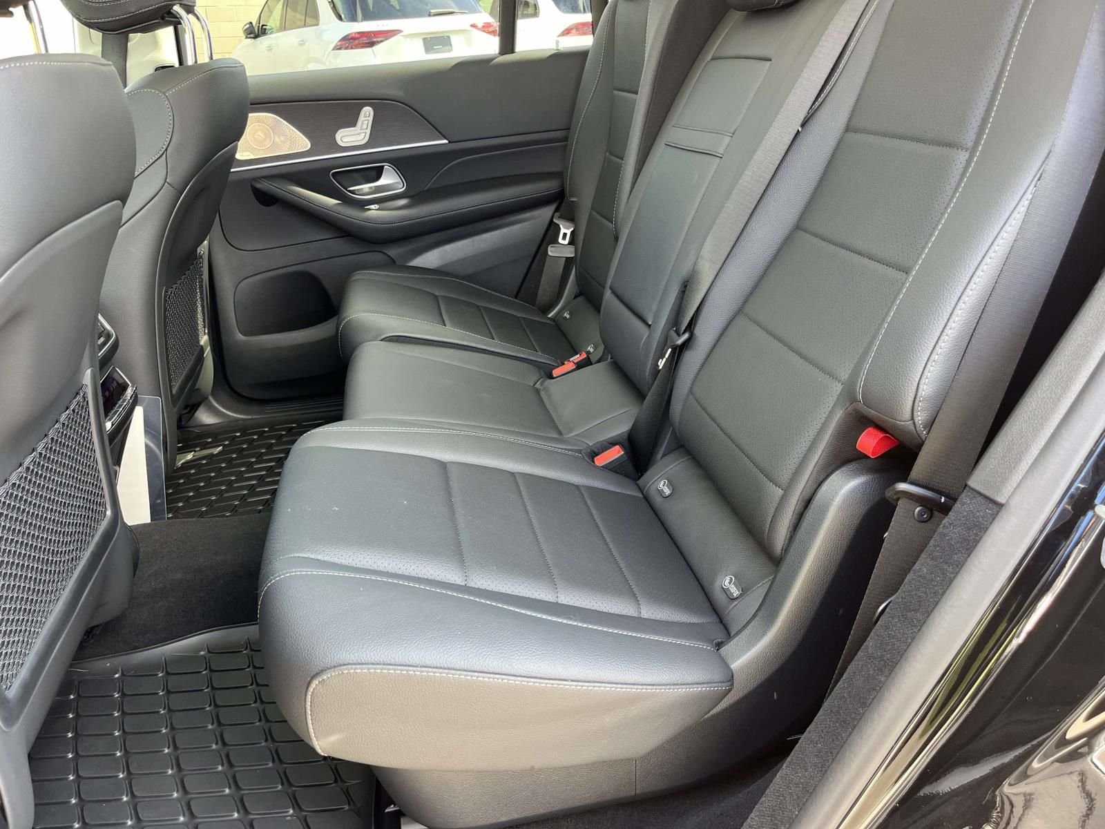 Used 2026 Obsidian Black Metallic Mercedes-Benz GLS 450 image 20