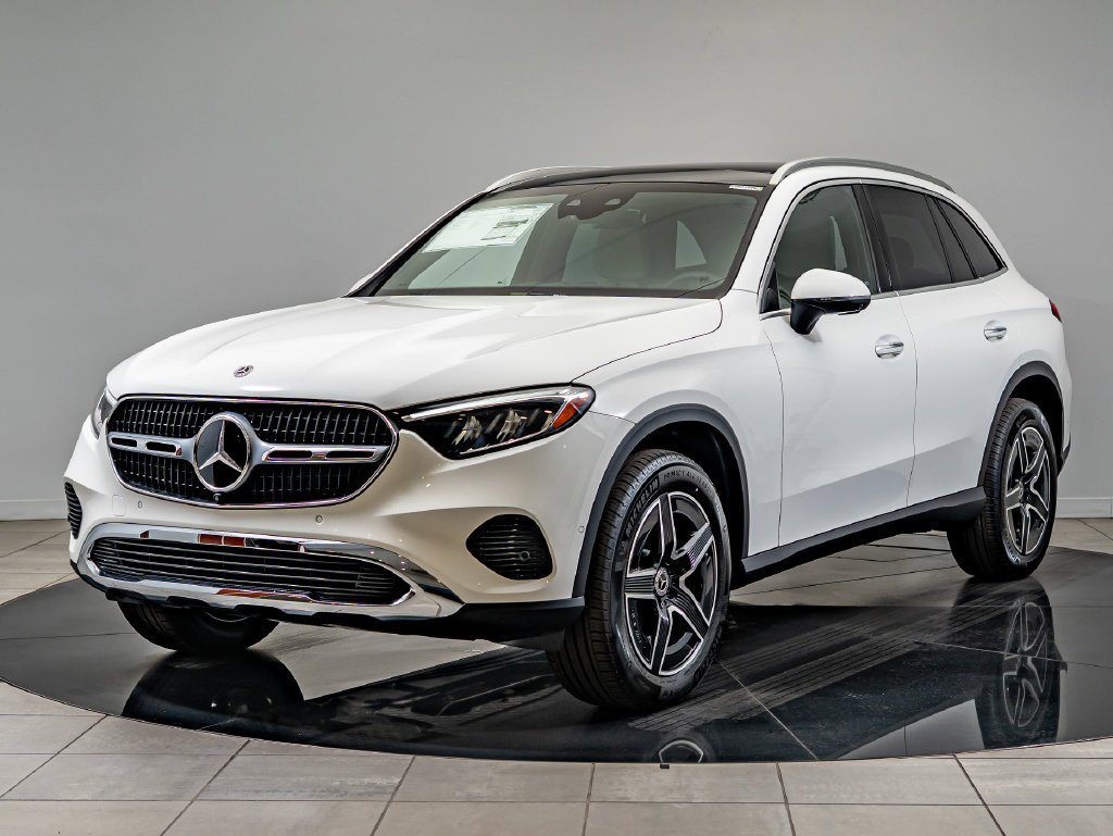 New 2027 Polar White Mercedes-Benz GLC 300 image 1