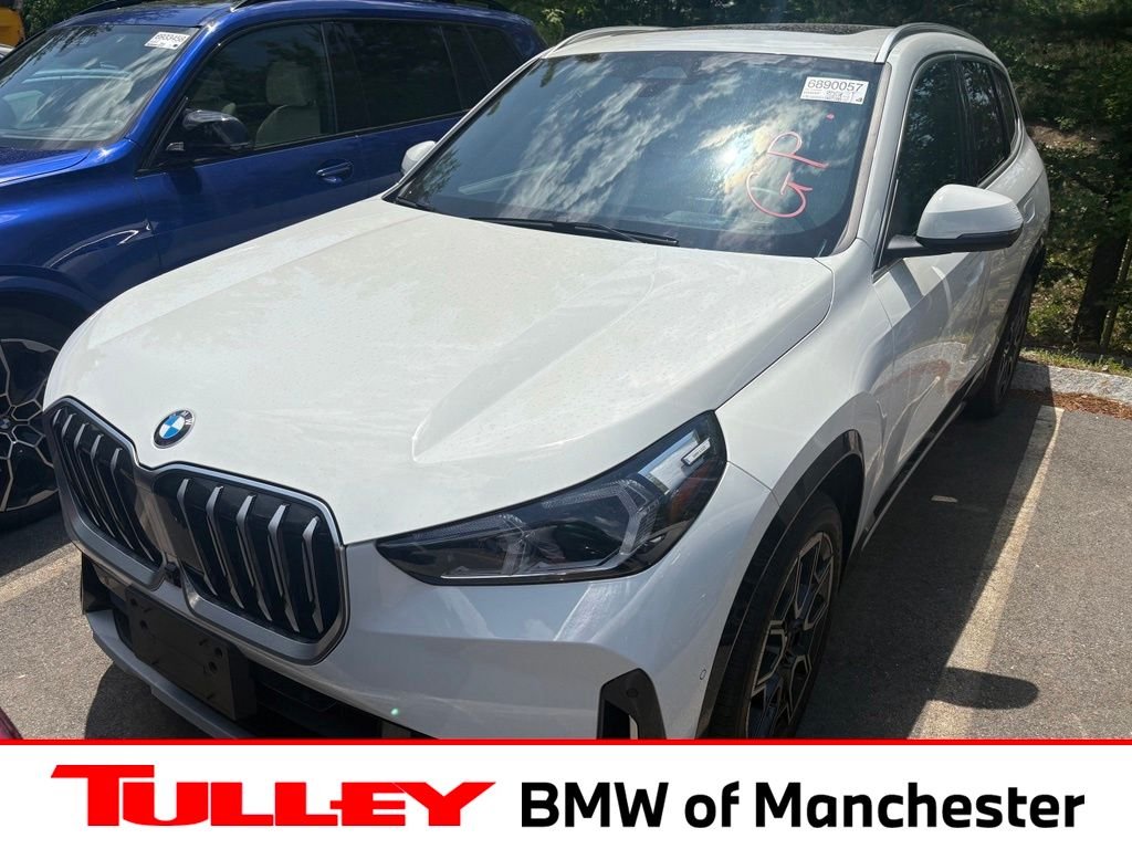 Used 2026 Alpine White BMW xDrive28i image 1