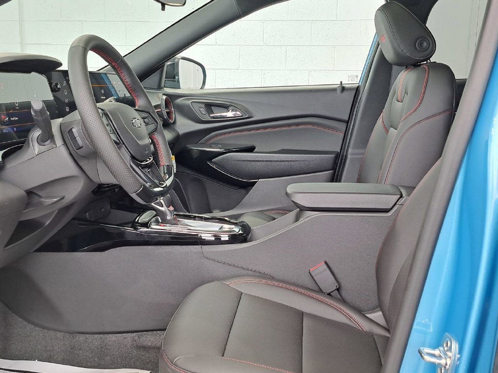 2026 Chevrolet Trax RS - Photo 12