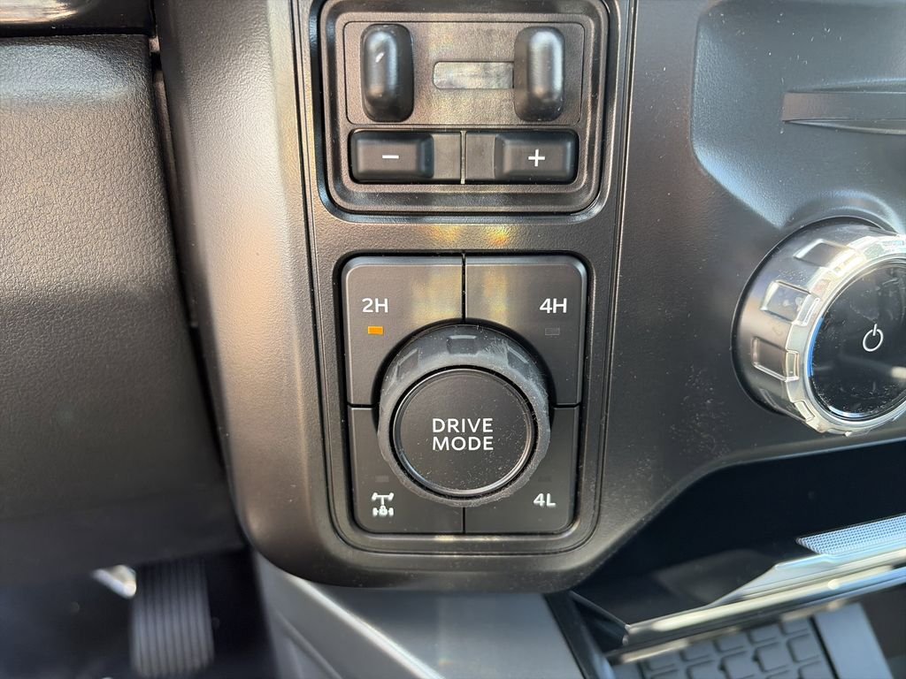 New 2026 Agate Black Metallic Ford F-350® Lariat® image 29
