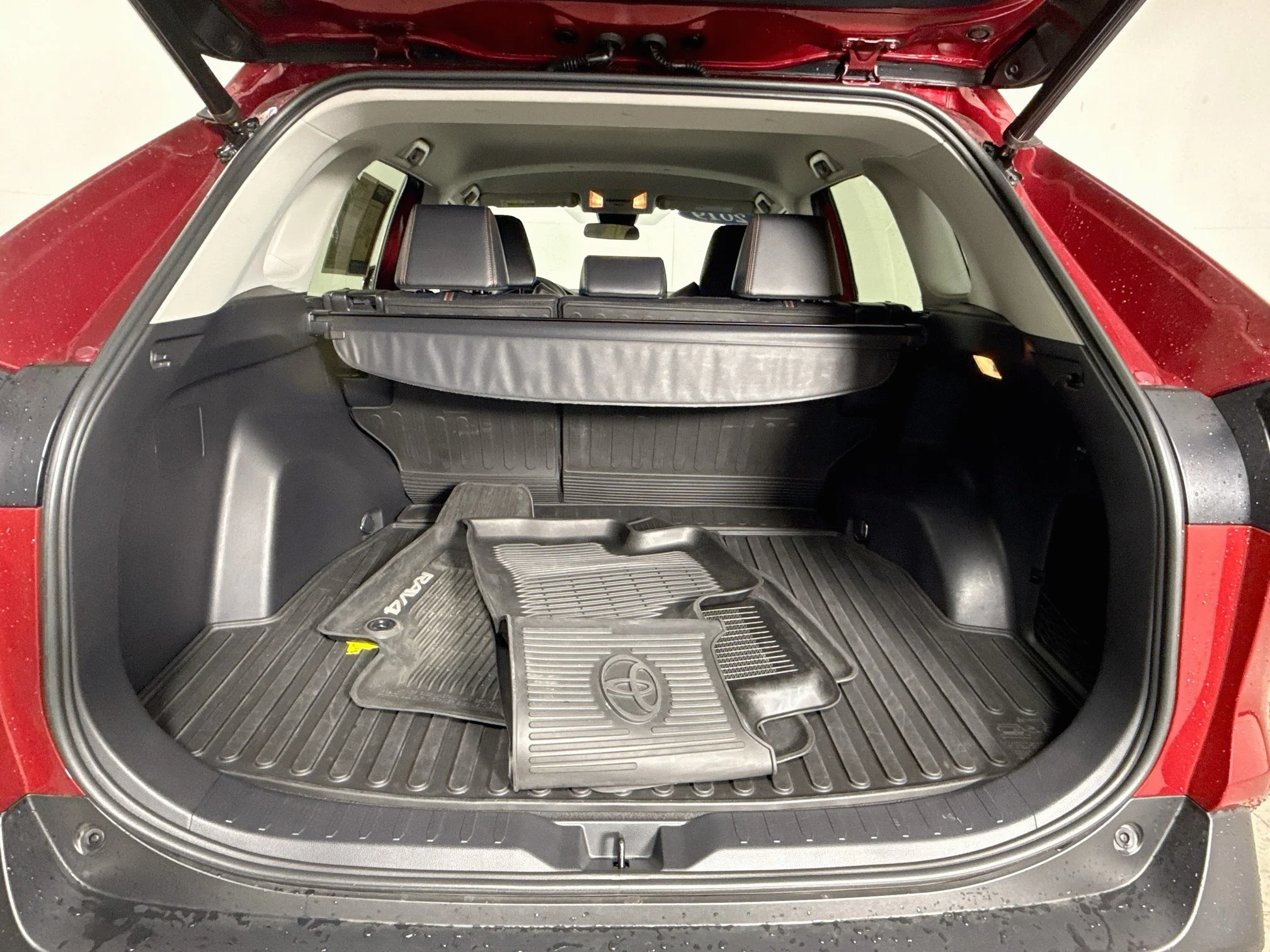 Used 2019 Ruby Flare Pearl Toyota Adventure image 24