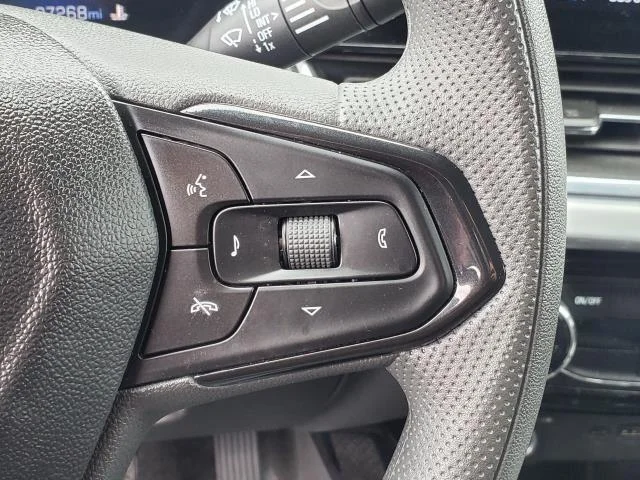 2025 Chevrolet Trax LT - Photo 12