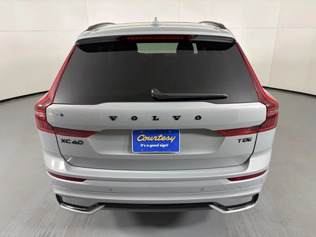 New 2026 Gray Metallic Volvo Ultra image 7