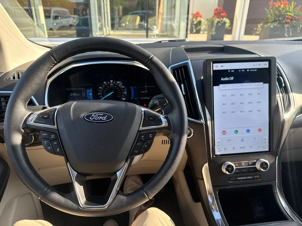 Used 2021 Silver Ford Titanium image 8