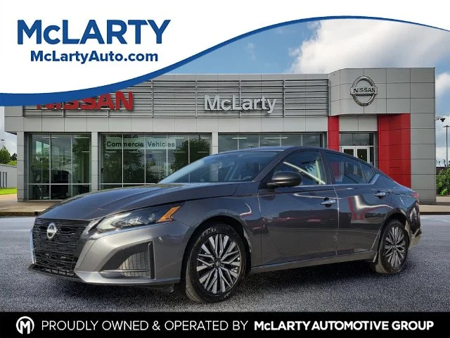 Used 2025 Gray Nissan 2.5 SV image 1