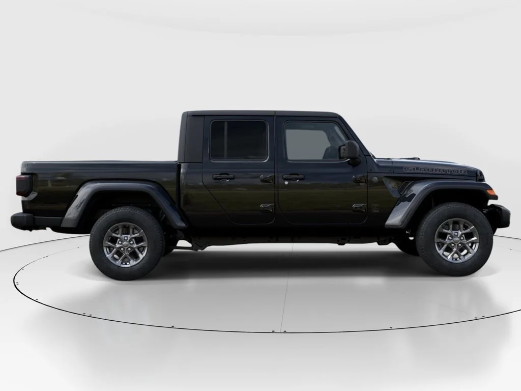 New 2026 Black Clear-Coat Exterior Paint Jeep 85th Anniversary Edition image 23