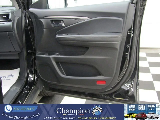 Used 2023 Black Honda RTL image 41