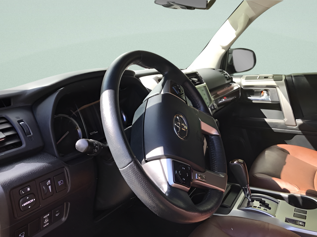 Certified Used 2024  Toyota Limited image 17