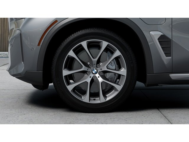 New 2026 Skyscraper Grey Metallic BMW  image 7