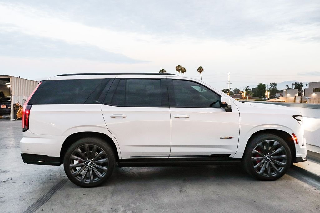 Used 2025 Crystal White Cadillac V-Series image 13