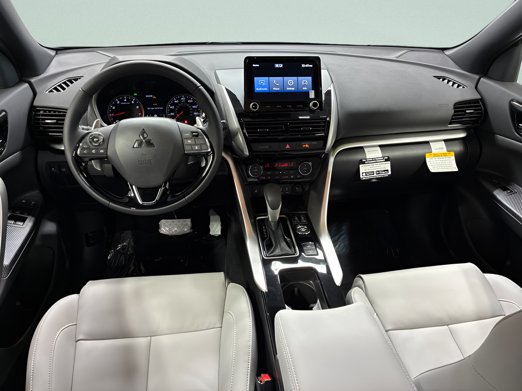 New 2026 Labrador Black Pearl Mitsubishi SEL image 9