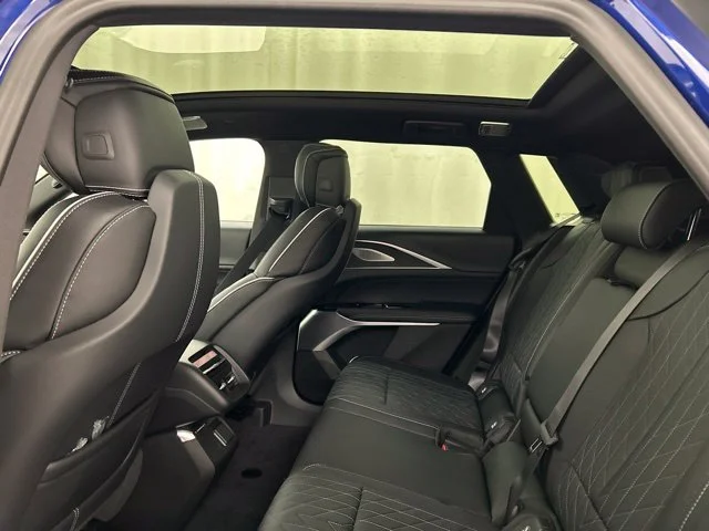 2027 Cadillac LYRIQ Signature Sport - Photo 20