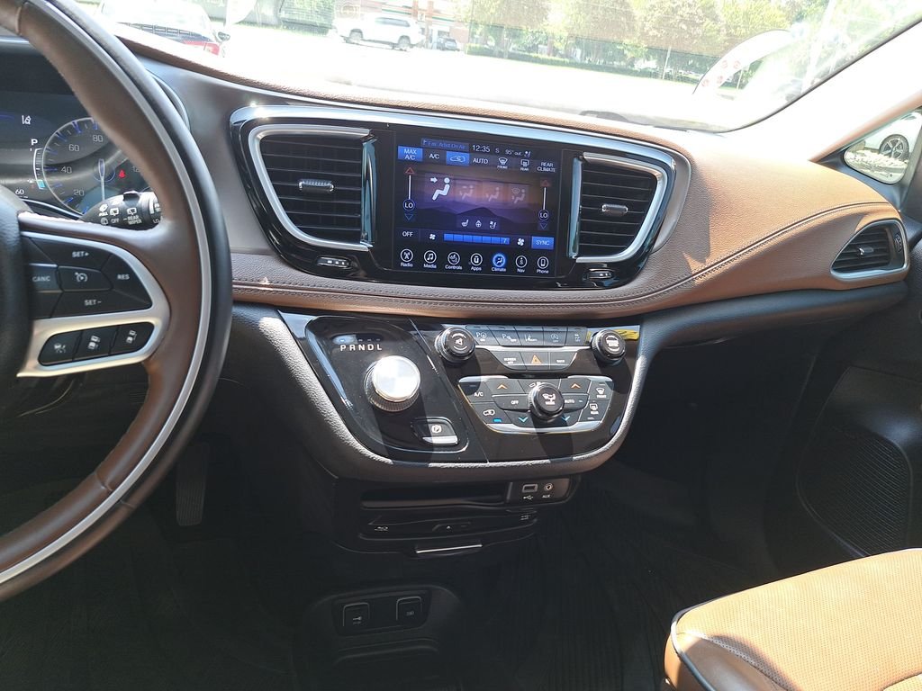 Used 2017 Black Chrysler Limited image 24