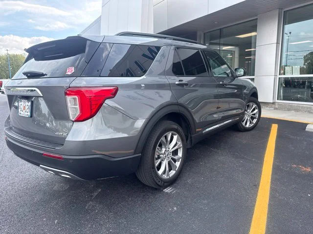 Used 2022 Gray Metallic Ford XLT image 3