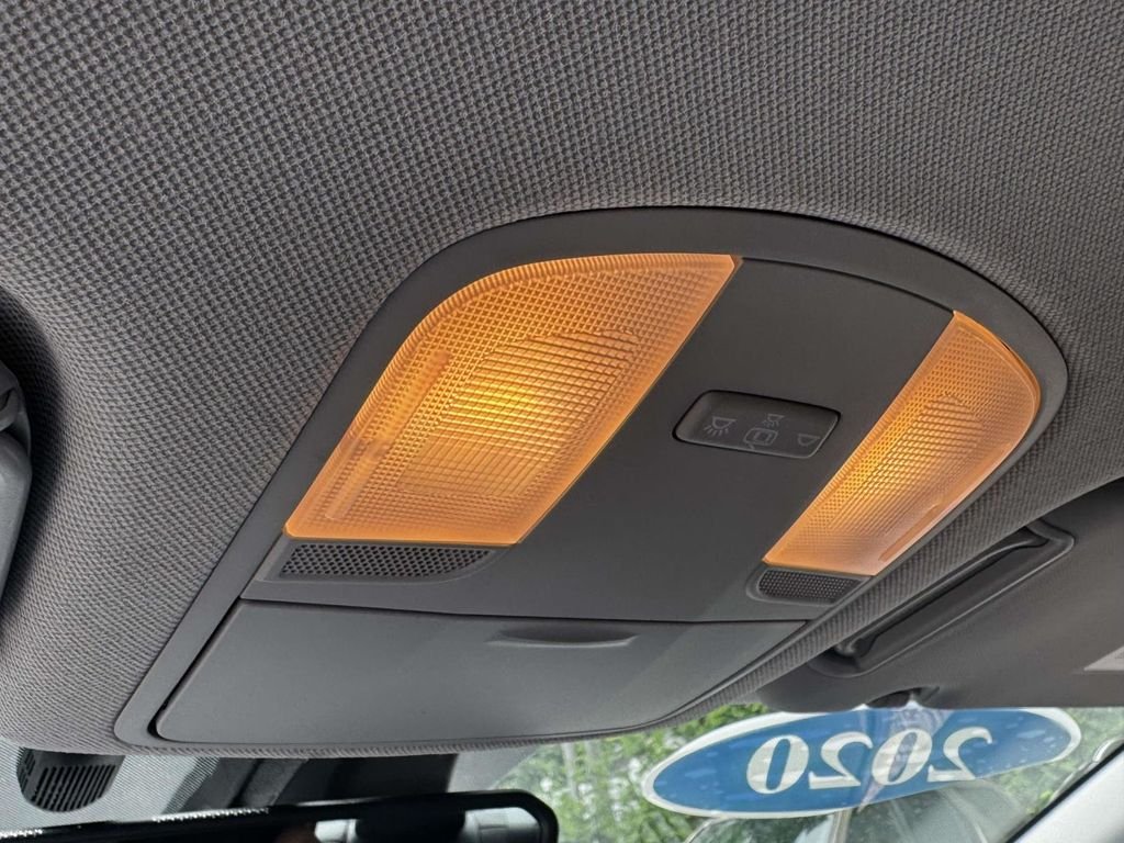 2020 Hyundai Elantra Limited - Photo 30