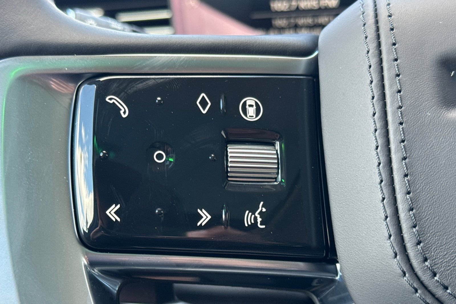 2026 Land Rover Range Rover SE - Photo 27