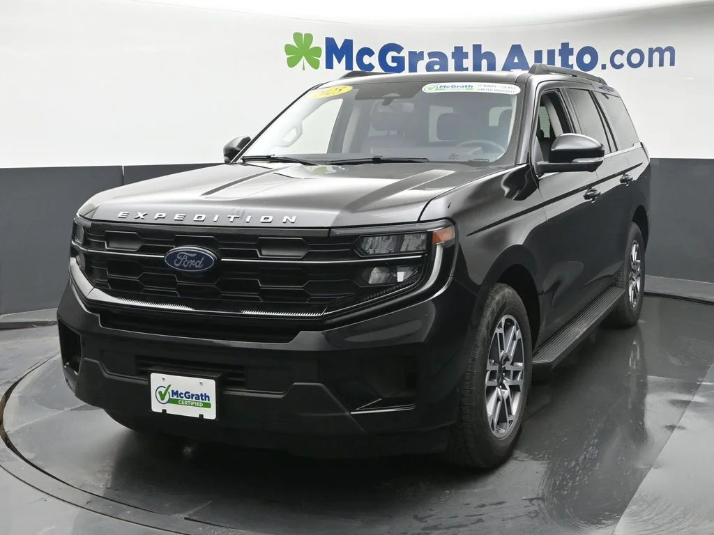 Used 2025 Black Ford Active image 22