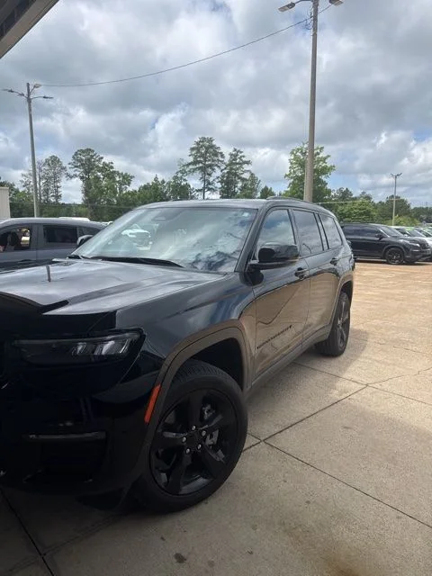 2025 Jeep Grand Cherokee L Limited 4x4's photo