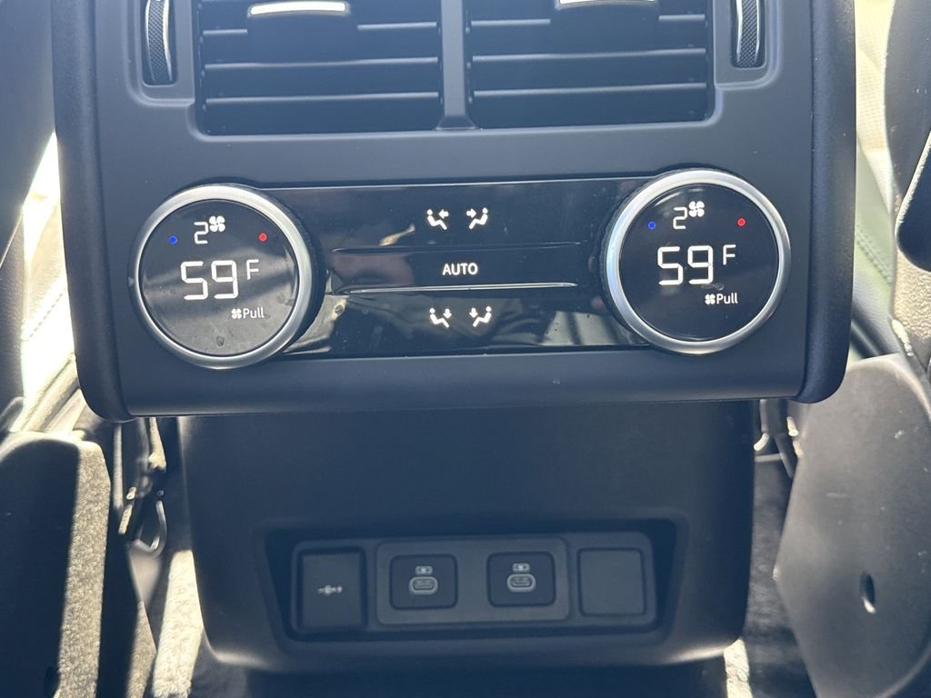 Used 2025 White Land Rover S image 22